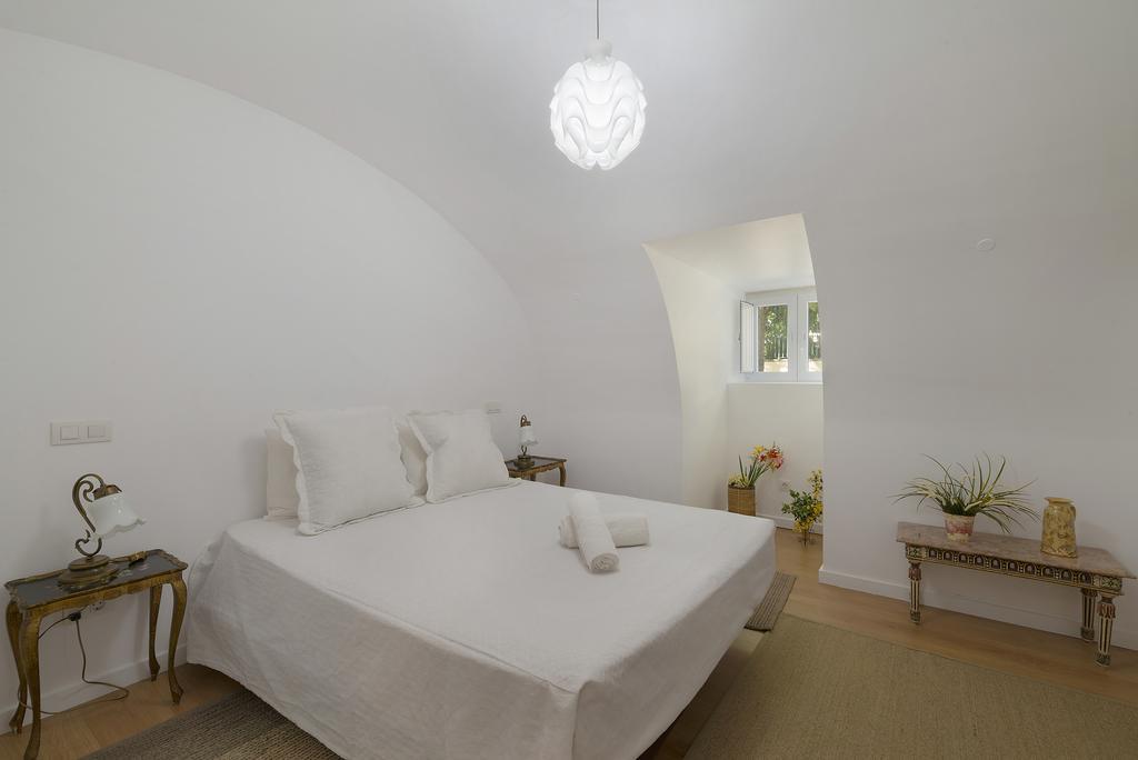 Apartment The Convent - Calm 1 Bedroom Apartment Close To The River Lisbon